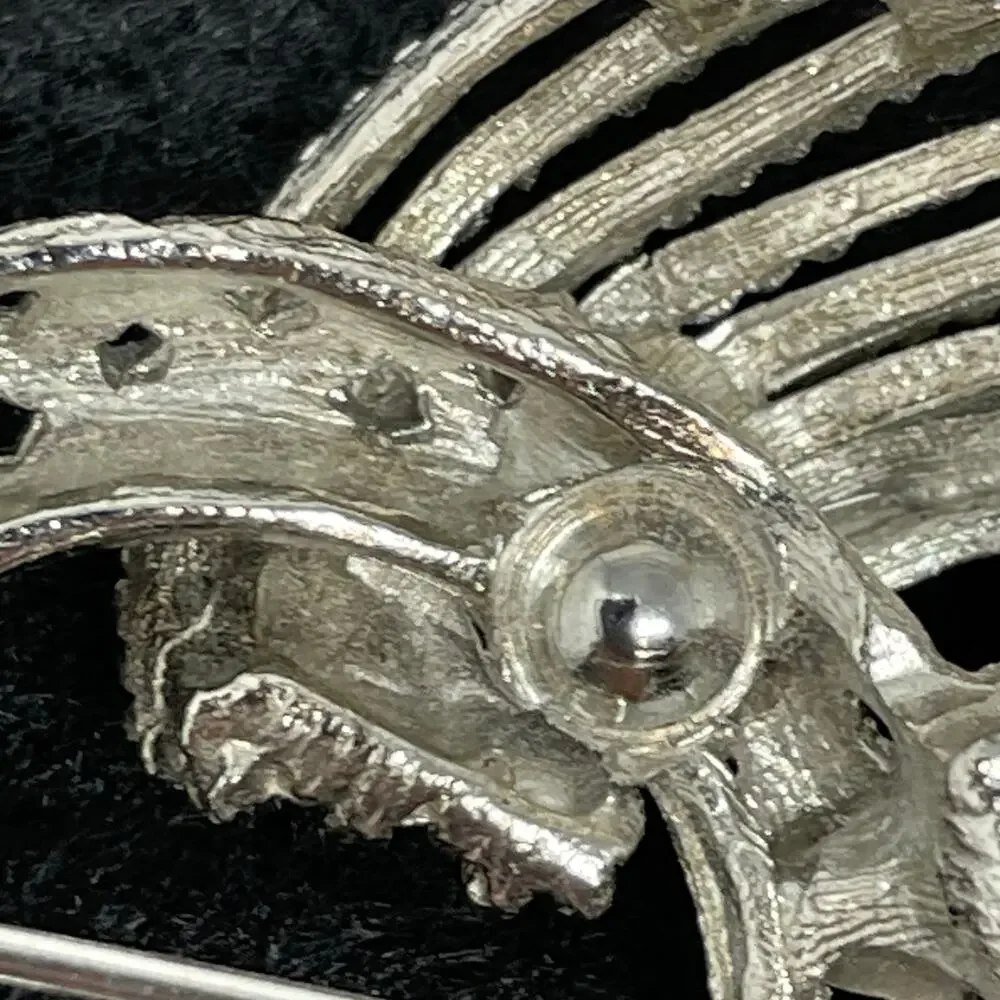 BSK Vintage Brooch Silver Tone Metal Openwork Ring With Textured Rope Spray